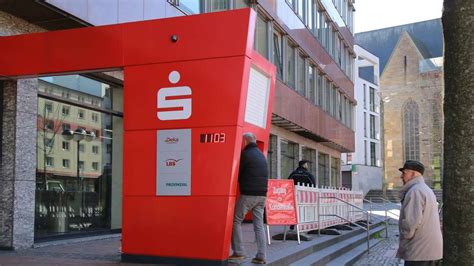 Sparkasse Dortmund Kürzt Öffnungszeiten In Filialen Im Ganzen Stadtgebiet