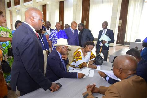 Assemblée nationale Dominique Munongo candidate d Ensemble de Katumbi