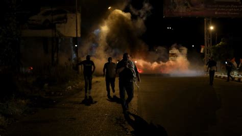 Israel Dutzende Verletzte Bei Erneuten Zusammenst En In Jerusalem