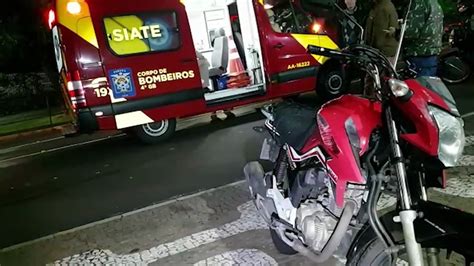 Pneu De Moto Estoura Motociclista Sofre Queda E Fica Ferida No Centro