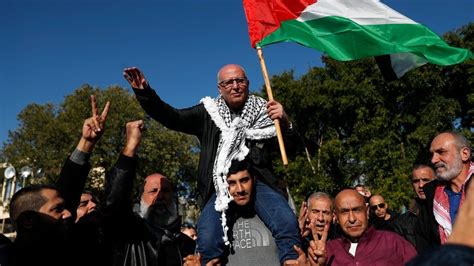 Israel Releases Longest Serving Palestinian Prisoner Bbc News