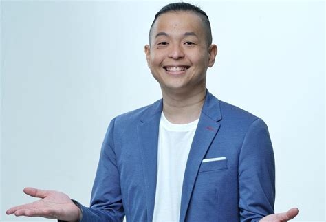 Siap Produksi Ernest Prakasa Ungkap Cek Toko Sebelah