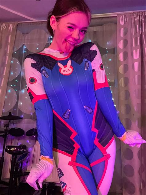 D Va Waiting For You Nudes NSFWCostumes NUDE PICS ORG