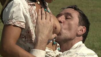 Morena Rizada Gime Mientras La Follan Por El Culo Al Aire Libre Xvideos