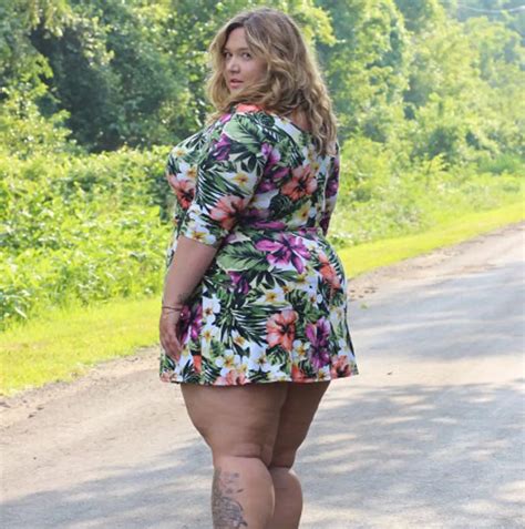 Fat Girl Flow Blog Written By Corissa Encourages Body Positivity Mirror Online