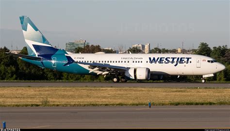 C FHCM Boeing 737 8 MAX WestJet Airlines MingyaoLeonardo JetPhotos