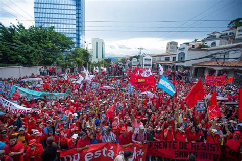 Masiva movilización en apoyo al gobierno de Xiomara Castro en Honduras