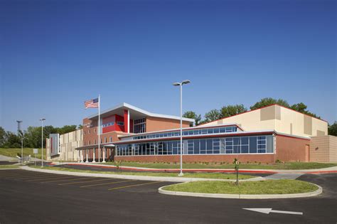 HSD-West Middle School | TR,i Architects St. Louis