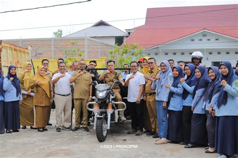 Pt Rapp Serahkan Bantuan Unit Motor Roda Tiga Pengangkut Sampah Ke