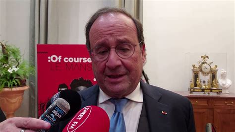 L ancien président de la République François Hollande en visite au Mans