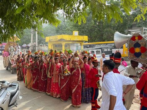 Procession Taken Out In Bhinmal Women Carrying An Urn On Their Heads