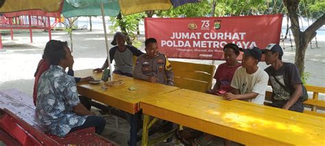 Dekannews Saung Sederhana Menjadi Tempat Jumat Curhat Di Pulau Untung