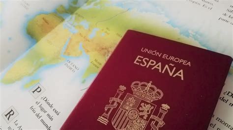 El pasaporte español en el primer puesto de los pasaportes más