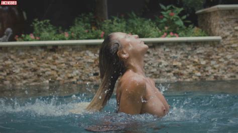 Naked Cherie Deville In Girls Guns And Blood