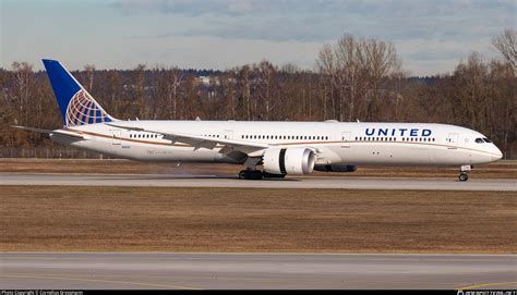 N United Airlines Boeing Dreamliner Photo By Cornelius