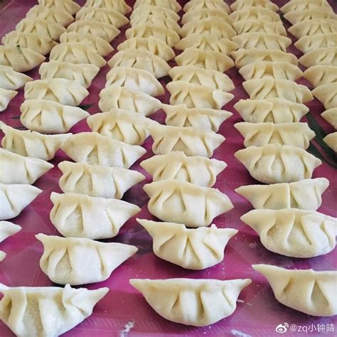 【饺子🥟的做法步骤图，饺子🥟怎么做好吃】钟晴rp40下厨房