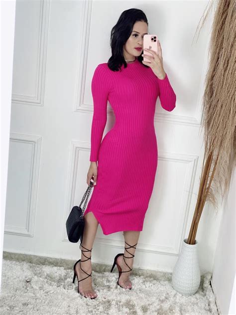 Vestido Feminino Manga Longa Tricot Midi Rosa Chiclé