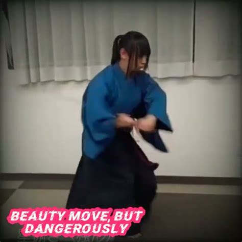 JURUS PEDANG BEAUTY MOVED BUT DANGEROUS Martialarts Katana YouTube