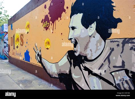 Lionel Messi graffiti tribute wall in Barcelona, Spain Stock Photo - Alamy