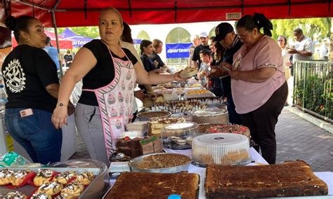 Familias Completas Disfrutan De La Verbena Rotaria Punto MX