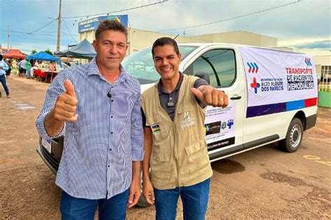 Deputado Cássio Gois entrega van de 230 mil reais para transporte de