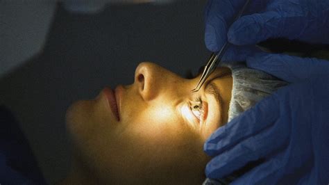 Laser Eye Surgery Benefits Risks And What To Expect