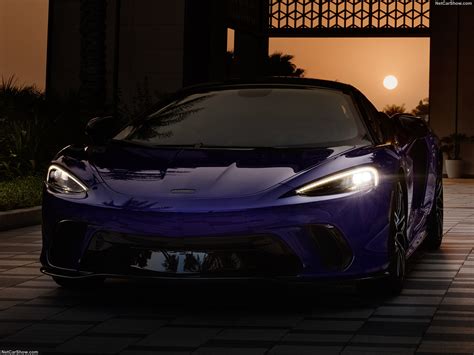 McLaren GTS (2024) - pictures, information & specs