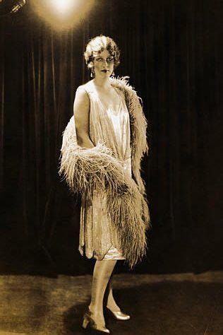 1920s Fashion 1920s Women 1920s Flapper Dress