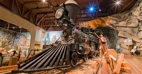 Why Visit the California State Railroad Museum?