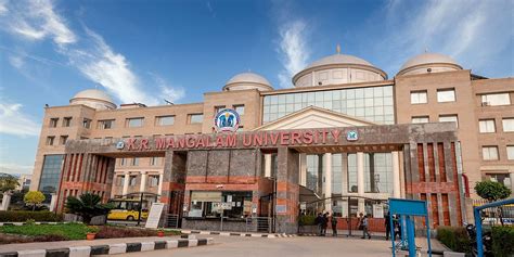 Amity University Gurugram Fees & Courses List 2024