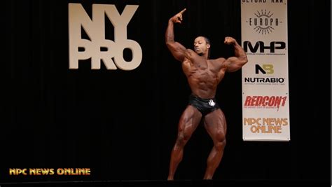 IFBB Pro League Men S Classic Physique Pro Rickey Moten Posing Video