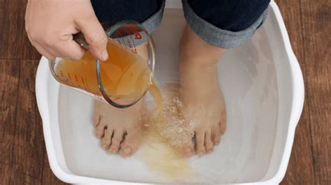 Soak Your Feet In Apple Cider Vinegar Once A Week To Treat 4 Conditions