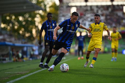 Photo Piotr Zielinski In Action For Inter Milan In Serie A