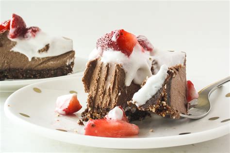 Chocolate Cashew Cheesecake Vegan No Bake The Desserted Girl