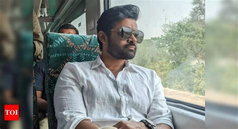 Video Fans Go Wild As Sai Dharam Tej Arrives In Eluru For Virupaksha