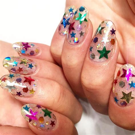 Confetti Nails Are The Must Try Trend For Summer It S Like A Glitter