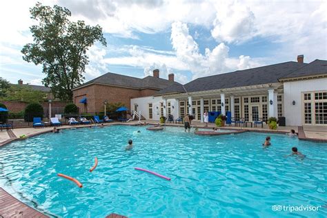 Williamsburg Inn, An Official Colonial Williamsburg Hotel Pool ...