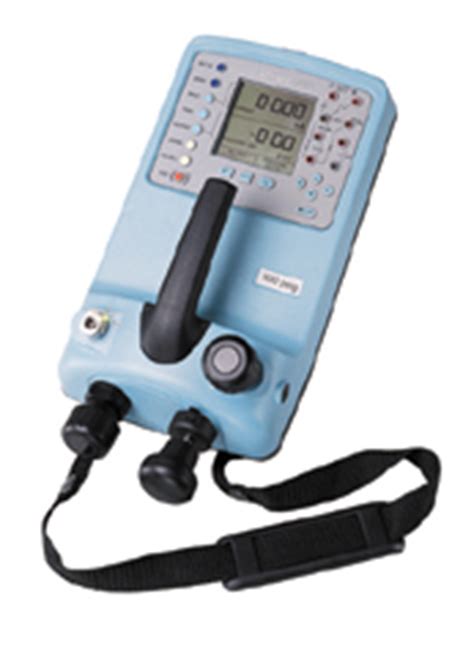 High Accuracy Portable Pressure Calibrators With Built In Pressure Pump