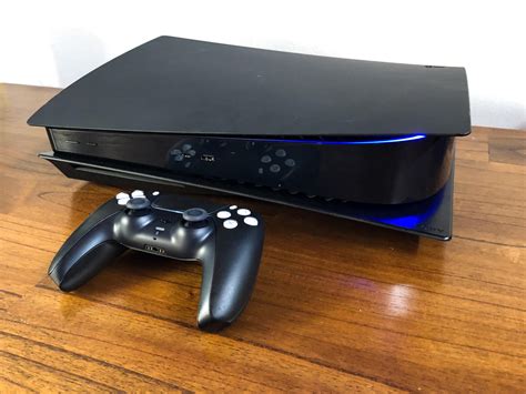 PS5 painted black looks so much better : gaming