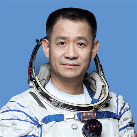 La Chine R V Le Les Astronautes De La Mission Shenzhou Pour La