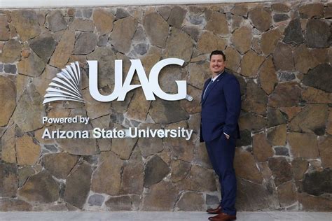 Dr Alexander Sabre Egresado UAG Y Exitoso Obstetra En Arizona UAG