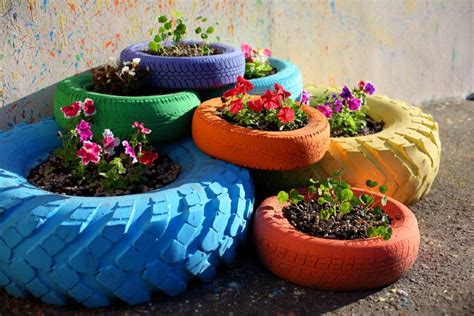 Creative Ways To Use Old Tires In Your Garden Diy Guides Guides