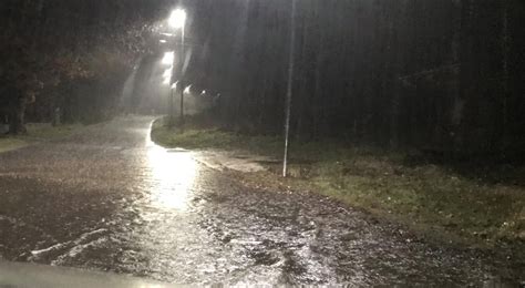 Strade diventano fiumi auto fuori strada nella Piana del Cavaliere è