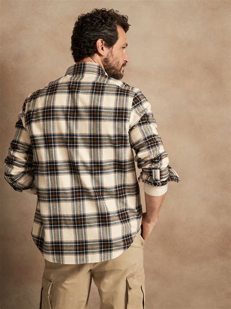 Untucked Standard Fit Flannel Shirt Banana Republic