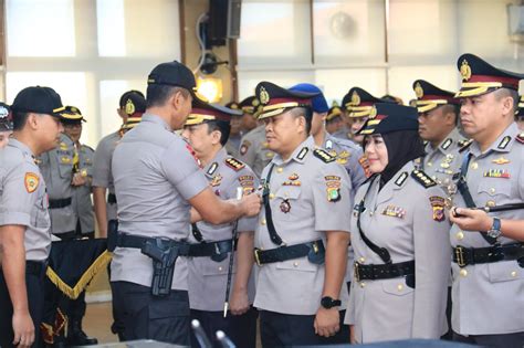 Kapolda Jabar Pimpin Sertijab Pejabat Utama Dan Kapolres Kapolresta