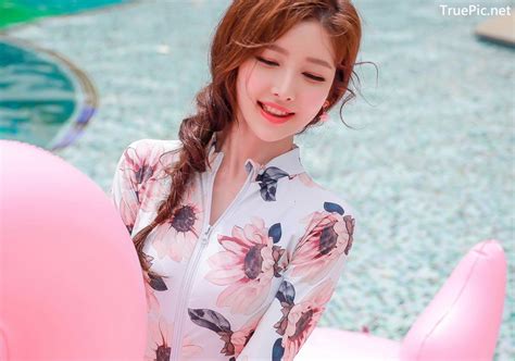 Korean Fashion Model Kim Hee Jeong Pink Fantasy Flamingo Swimsuit