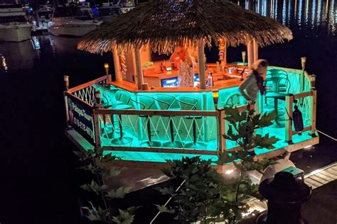 Ottawa Palapa Tours A Floating Tiki Bar Alles Wat U Moet Weten