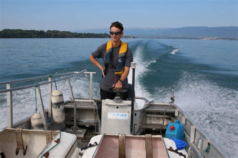 pêche Les pisciculteurs de Rives déversent au large des milliers de