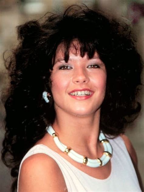 25 Photos Of Catherine Zeta Jones When She Was Young Catherine Zeta