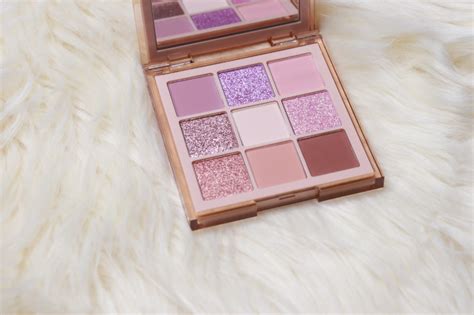Huda Beauty Nude Light Obsessions Palette Review Mrsannabradshaw
